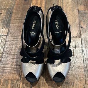 Auth fendi heels
